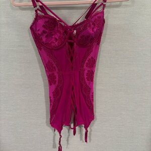 Victoria’s Secret Magenta Lace & Mesh Corset with Garter Straps Size 36D